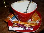 das war ein seeeer bitterer Kaffee XD ich glaub 14 solche Zuckerdinger warn ntig damit man den trinken konnte :D