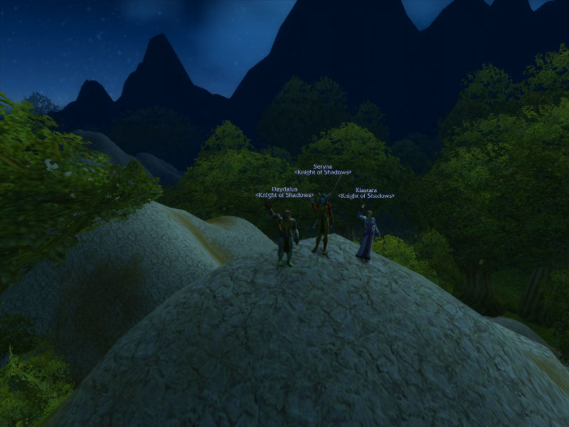 Wir mit unseren neuen Chars =P