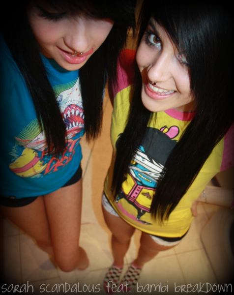 Übernachten bei Marissa &' Pyjamaparty &' Kissenschlacht &' so. :D / Und man ignoriere bitte meinen Blick und achte auf Marissa's süßes Lächeln. <3